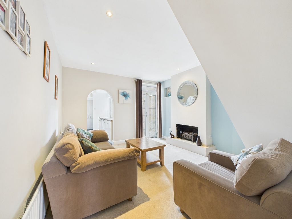 Property photo 2 of 15 4551754