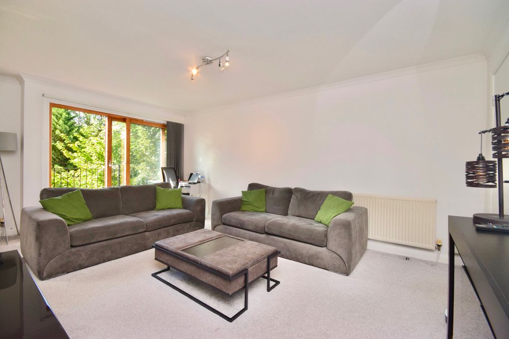Property photo 3 of 33
