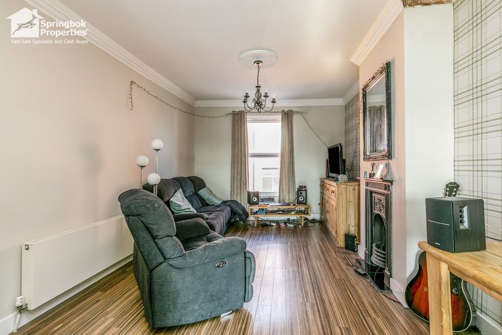 Property photo 2 of 12 Image 1