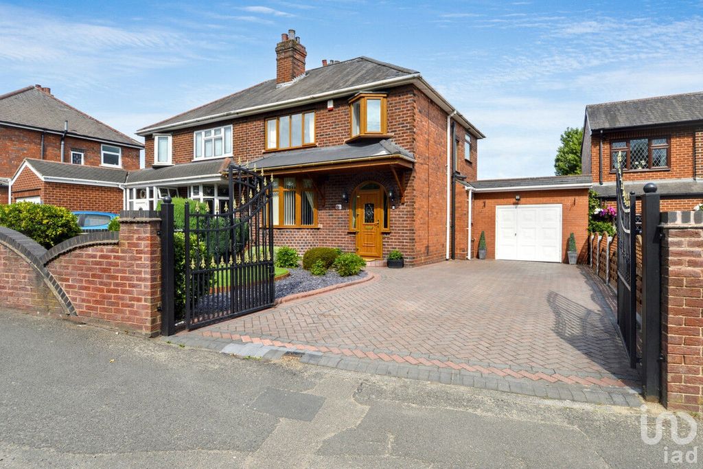 Property photo 1 of 39