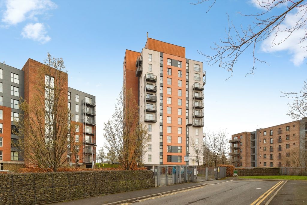 Property photo 2 of 11 Pbox-Img.Jpg