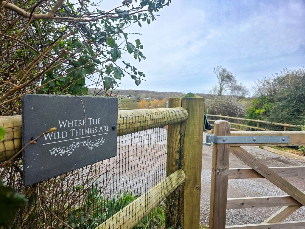 Property photo 2 of 35