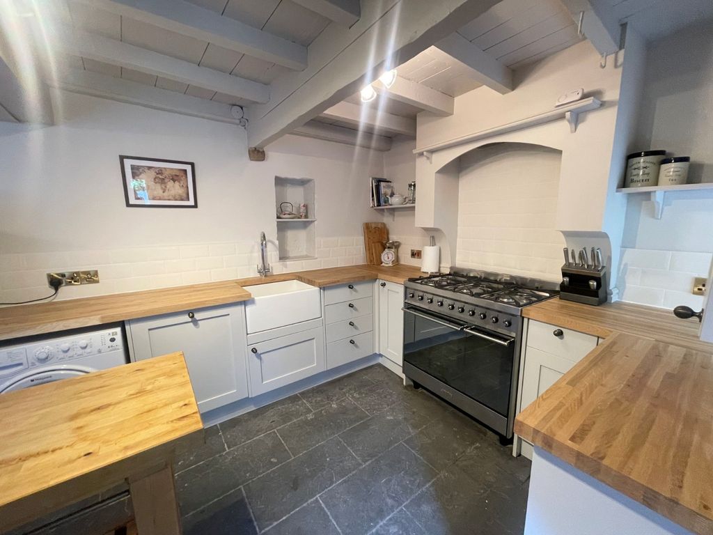 Property photo 3 of 11 Picture No. 13