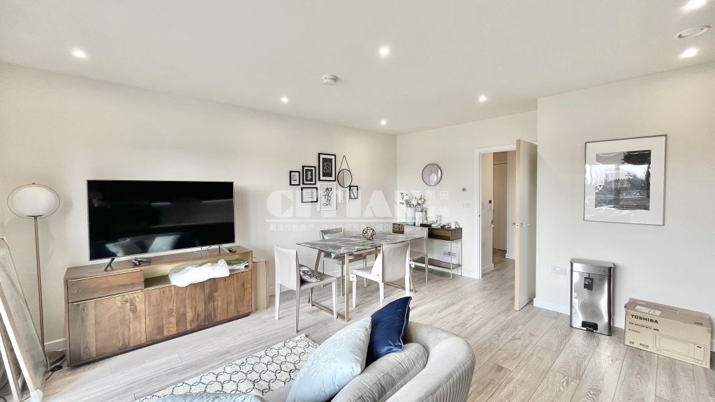 Property photo 2 of 12