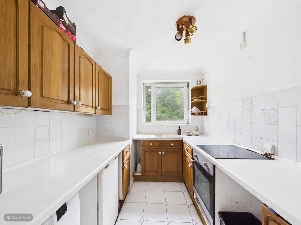 Property photo 3 of 13 5365505