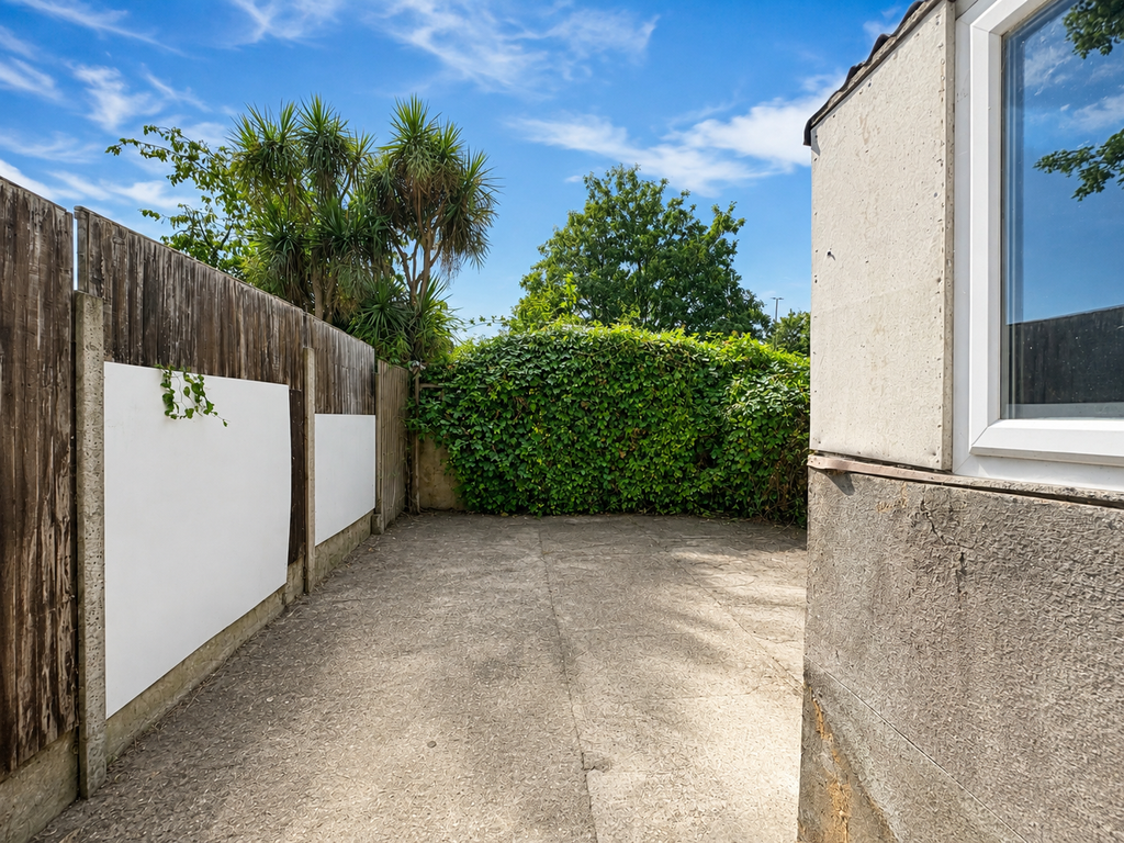 Property photo 3 of 4