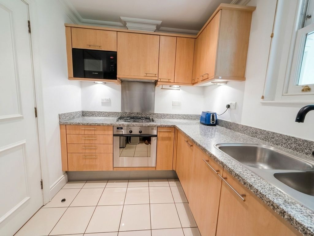 Property photo 3 of 20