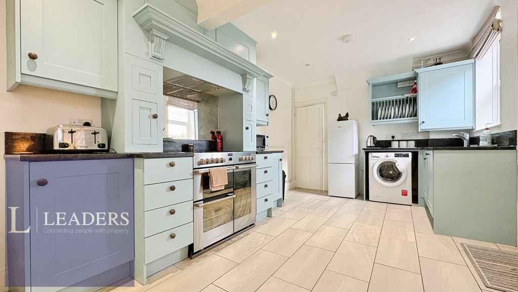 Property photo 1 of 20 Kitchen