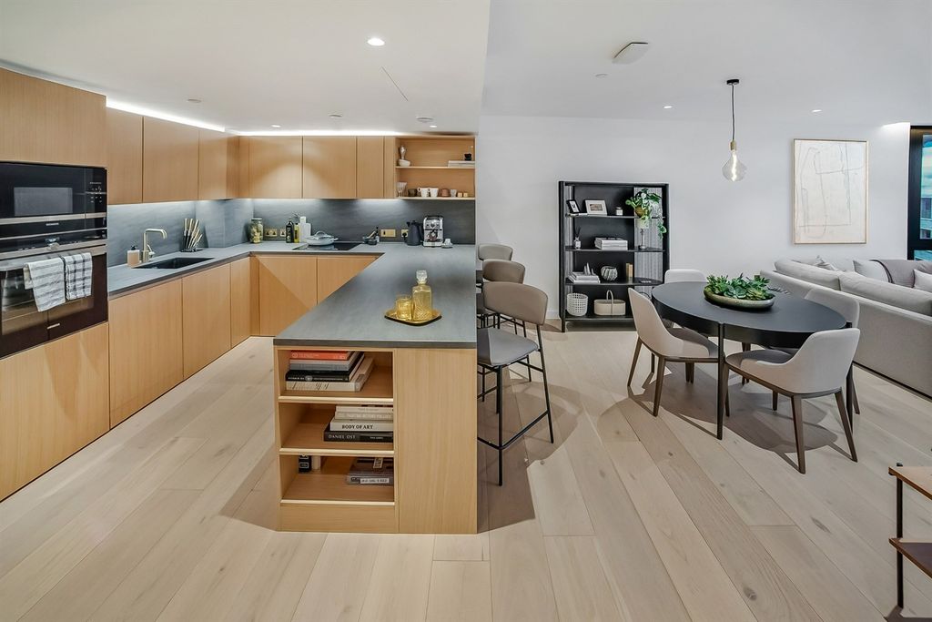 Property photo 2 of 8 Open Plan