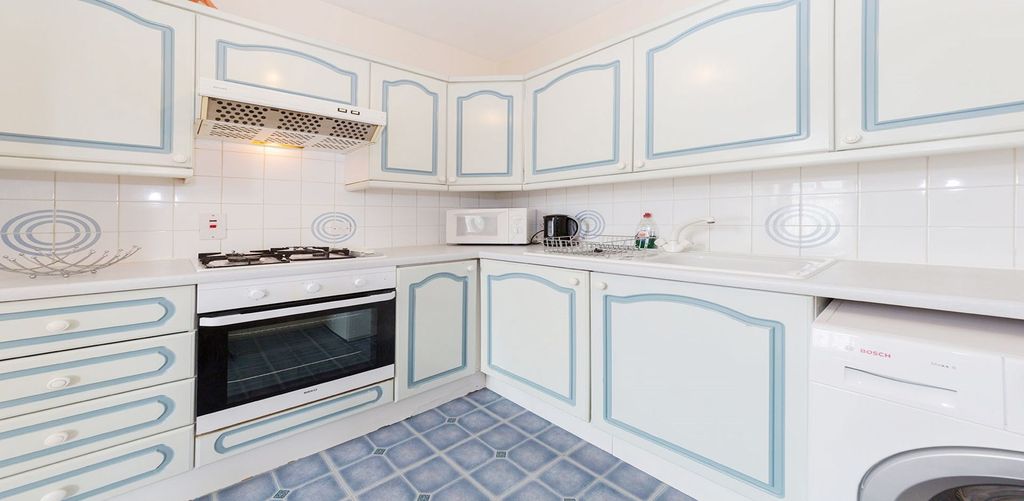 Property photo 3 of 3