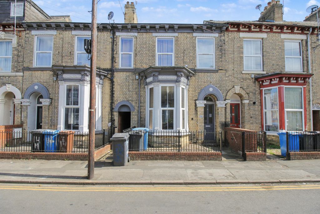 Property photo 1 of 14 Flat 3, 15 Hutt Street, Hull, East Yorkshire, Hu3 1Ql
