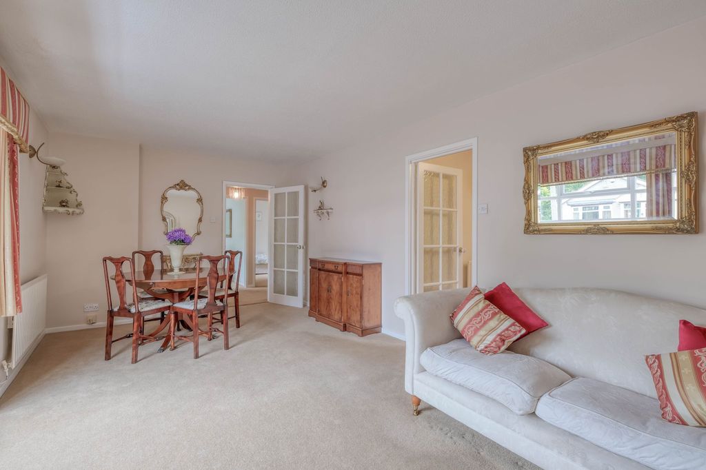 Property photo 3 of 18