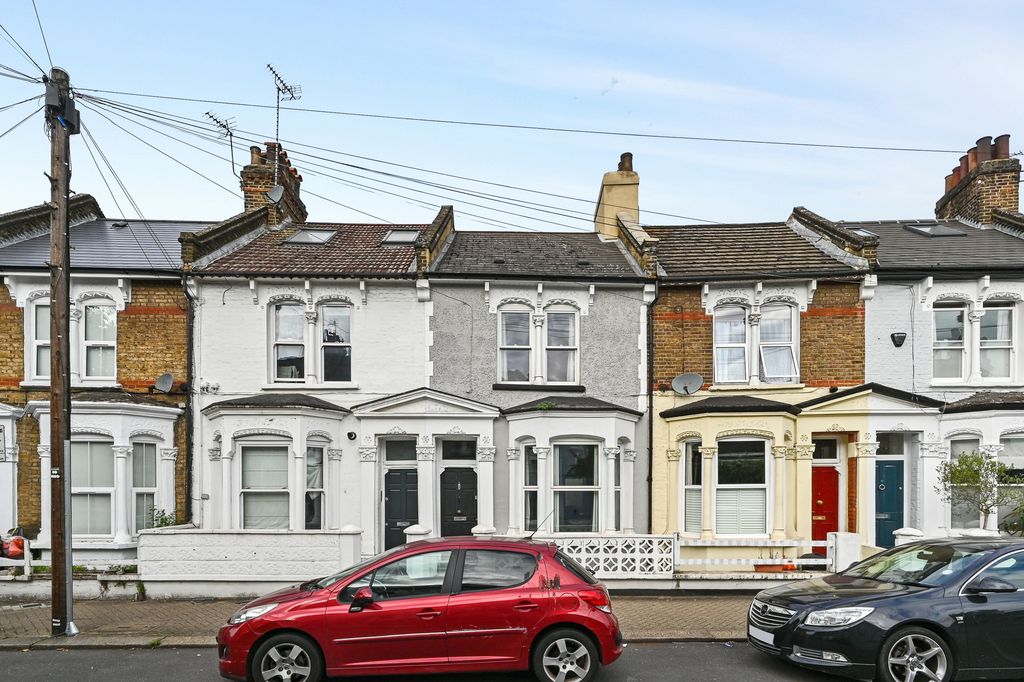 Property photo 1 of 12
