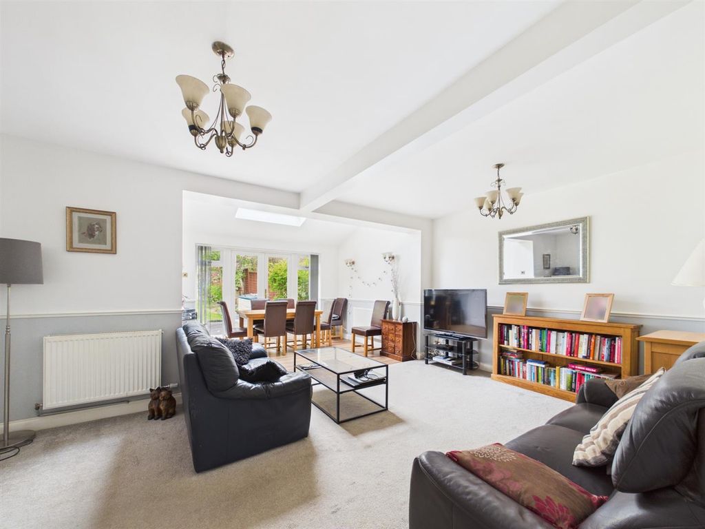 Property photo 2 of 22 Cam01563G0-Pr0233-Still005.Jpg