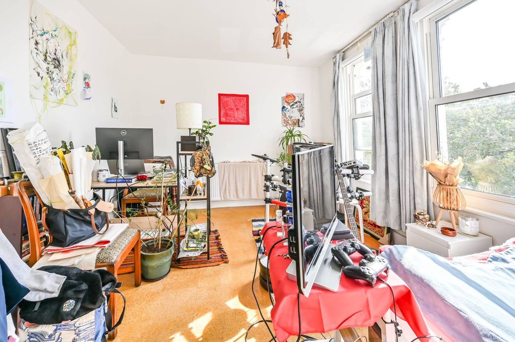 Property photo 1 of 8