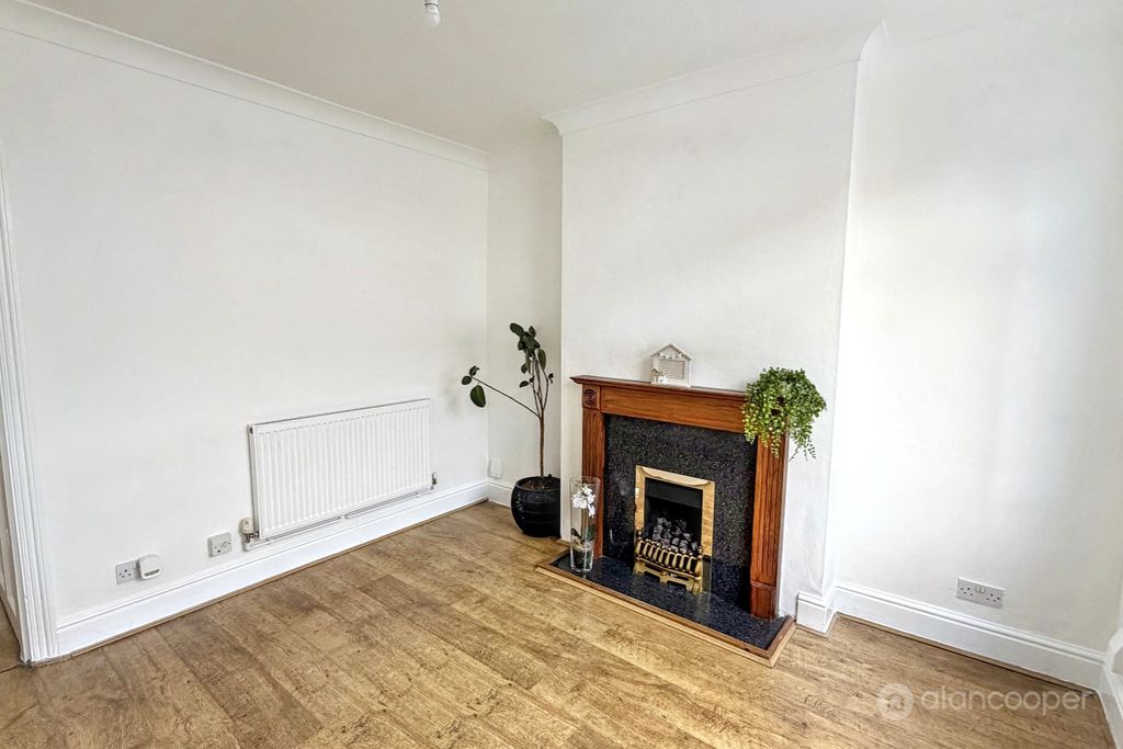 Property photo 3 of 15 5032574