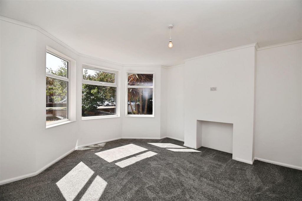 Property photo 2 of 18 79Ef7E98-U 20 288 29.Jpg