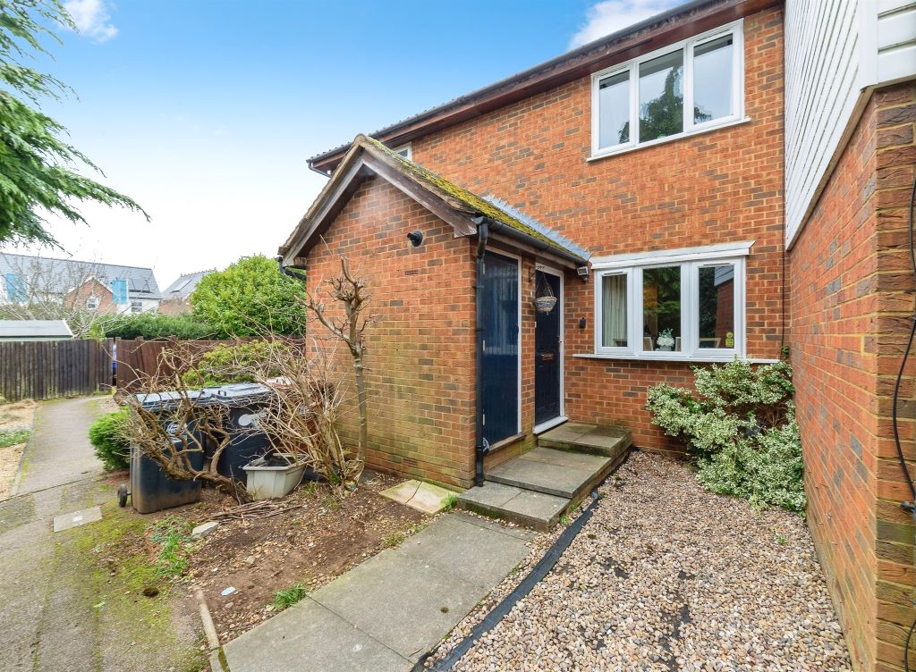 Property photo 1 of 18
