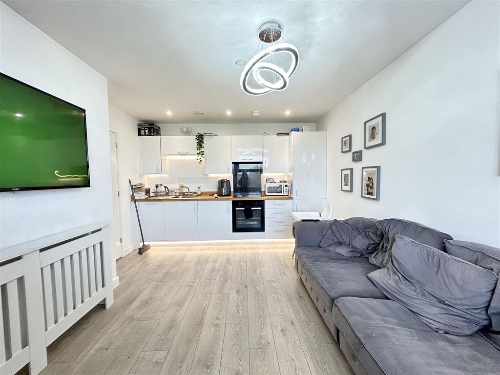 Property photo 1 of 14 Img_1327.Jpg