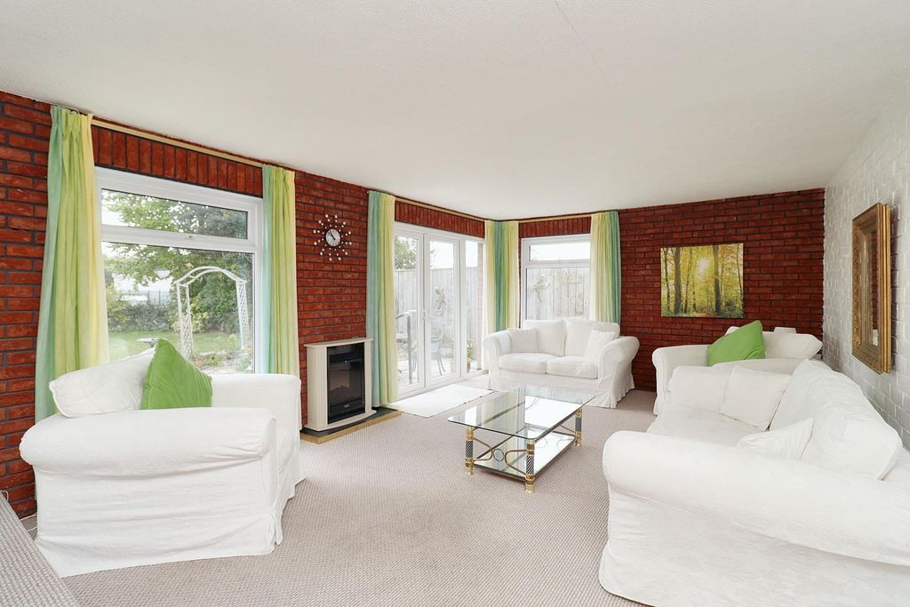 Property photo 3 of 21