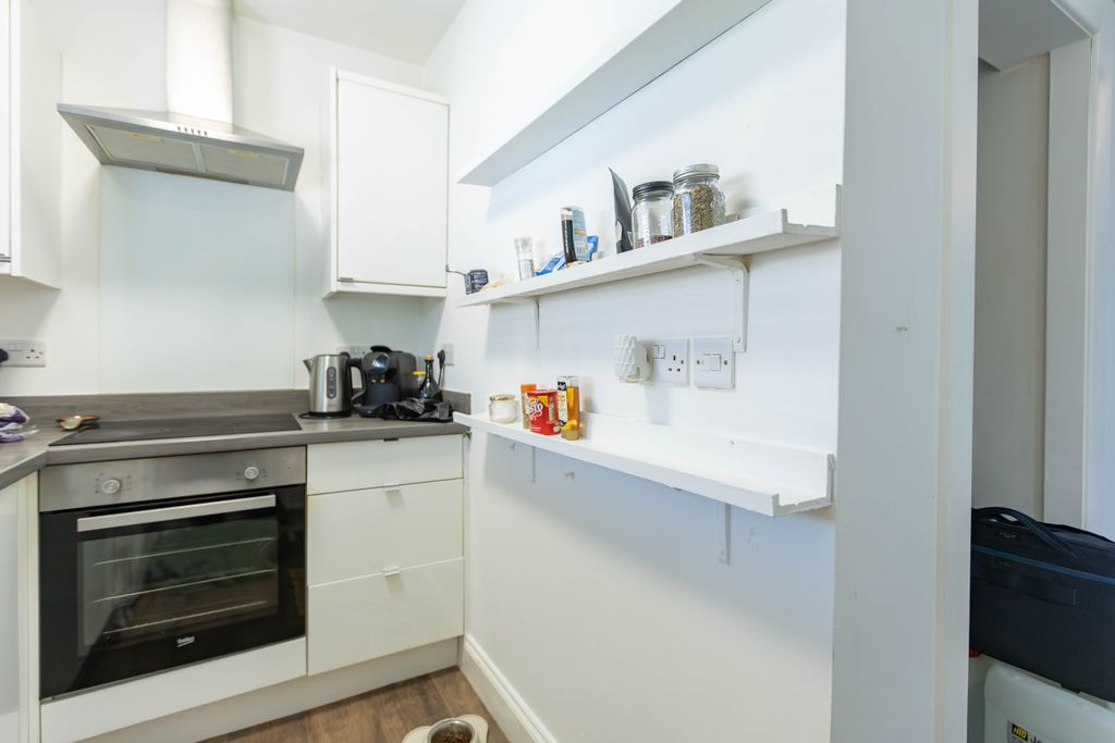 Additional image 7 of 2 bed flat for saleGladstone Street, Leven KY8