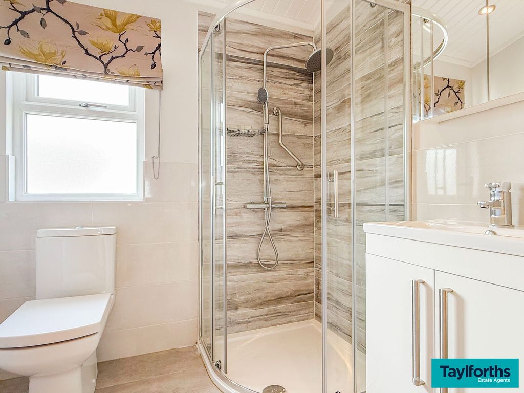 Property photo 2 of 28