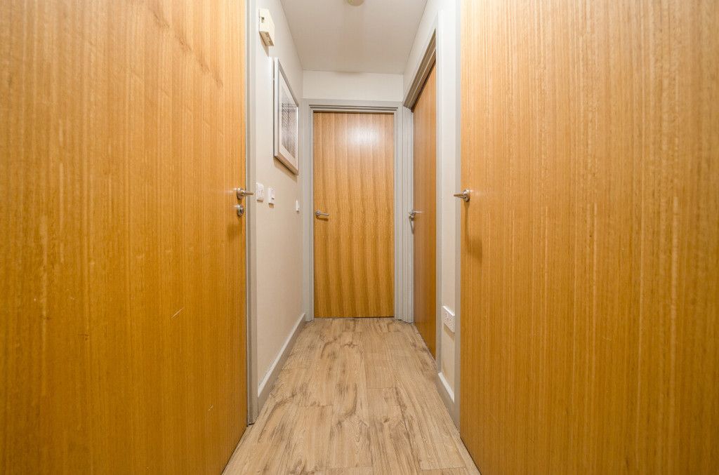 Property photo 3 of 10 1388263-3-6936Cea...