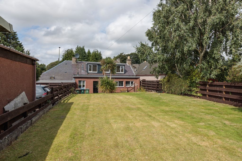 Property photo 3 of 41