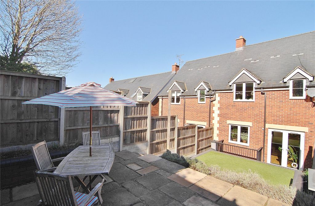 Property photo 2 of 22 Picture No. 50