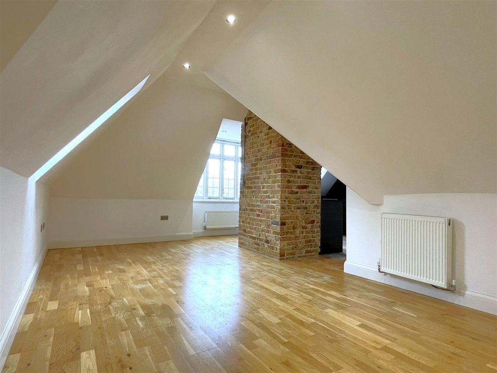 Property photo 2 of 15 A.Lounge.1.Jpg