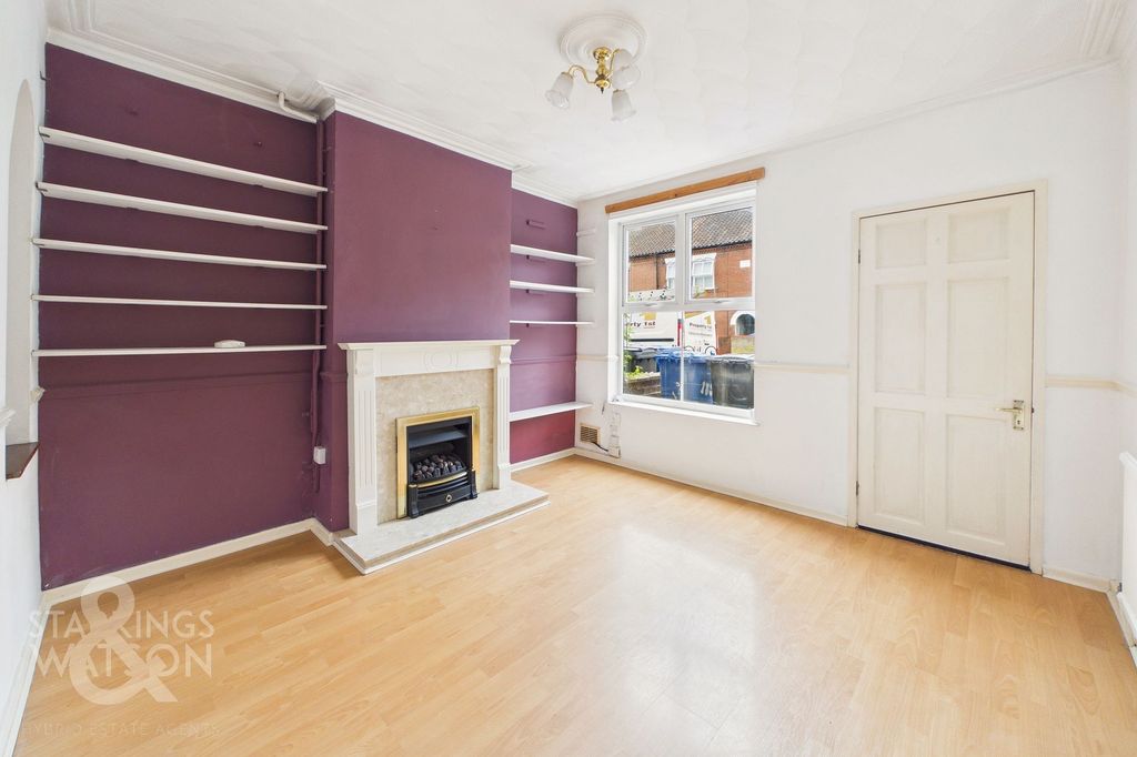 Property photo 2 of 19