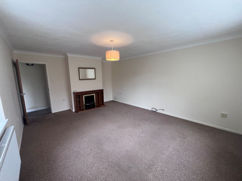 Property photo 2 of 12 Front