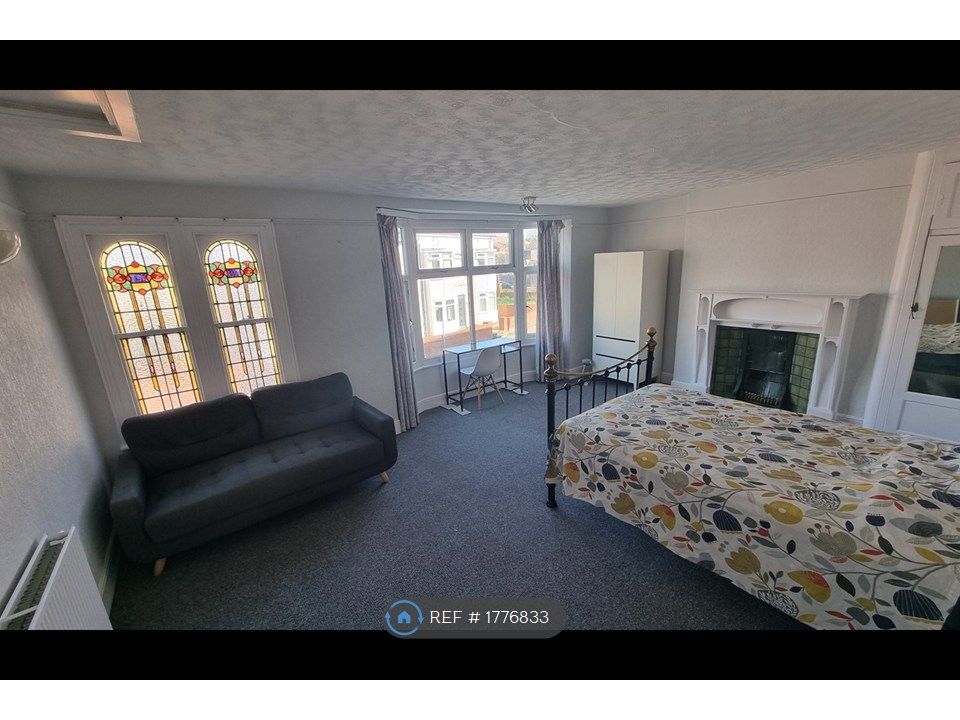 Property photo 1 of 6 Bedroom 1