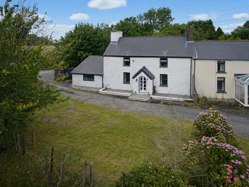 Property photo 1 of 50
