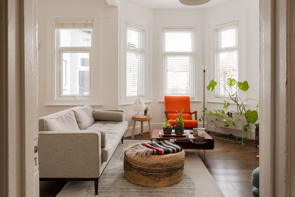 Property photo 1 of 25 322834 - Tottenhall Road, London N13 - High Res-08168.Jpg