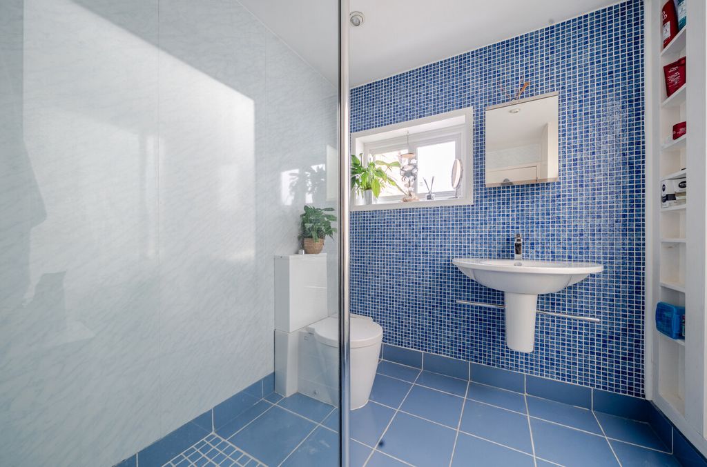 Additional image 14 of 3 bed maisonette for saleLangstone High Street, Havant, Hampshire PO9