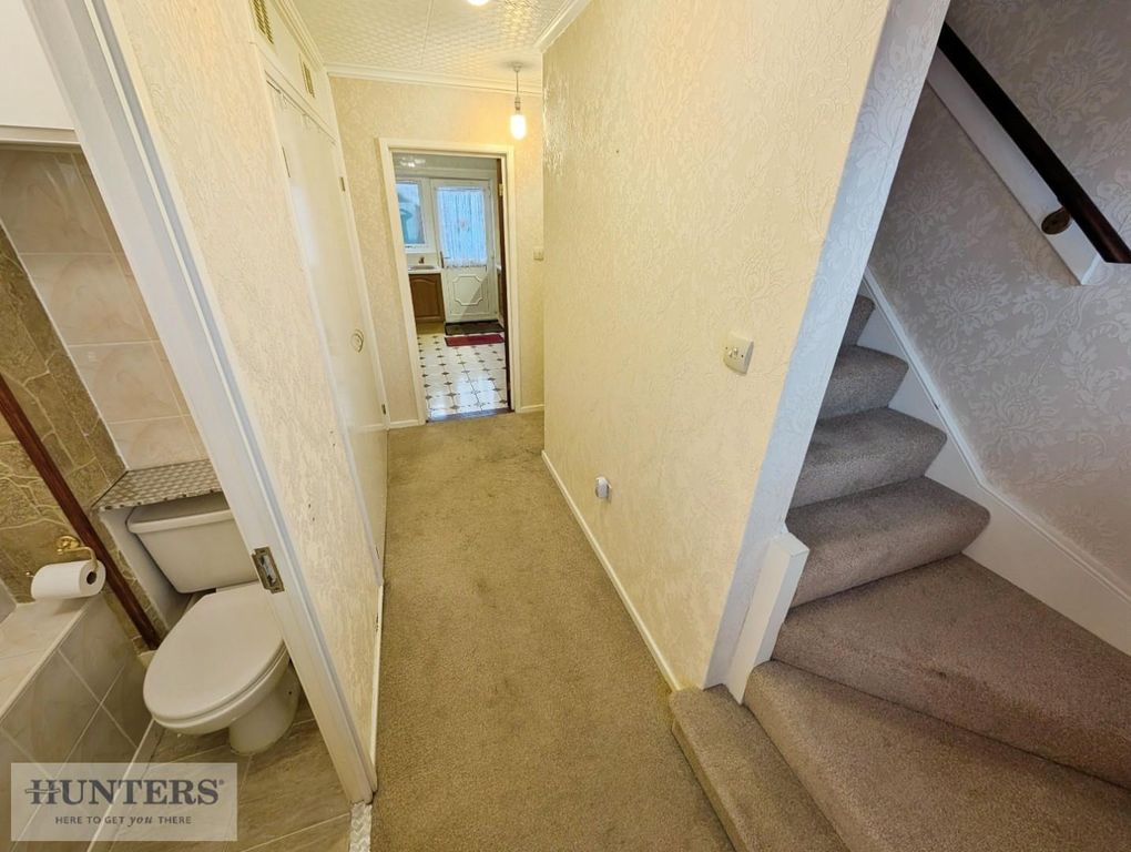 Property photo 3 of 16 Entrance Hallway