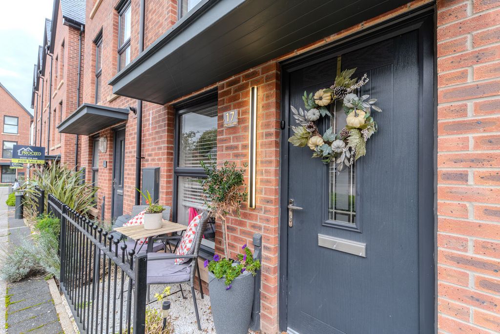 Property photo 1 of 29