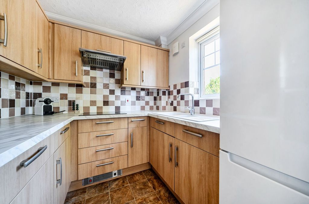 Property photo 3 of 31