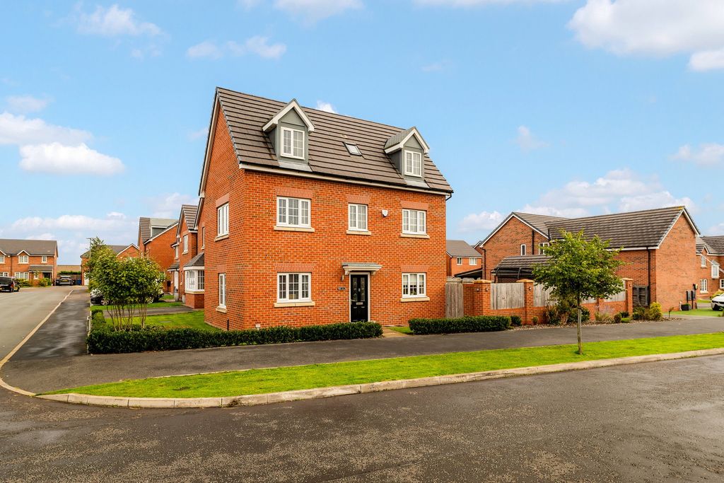 Property photo 1 of 40