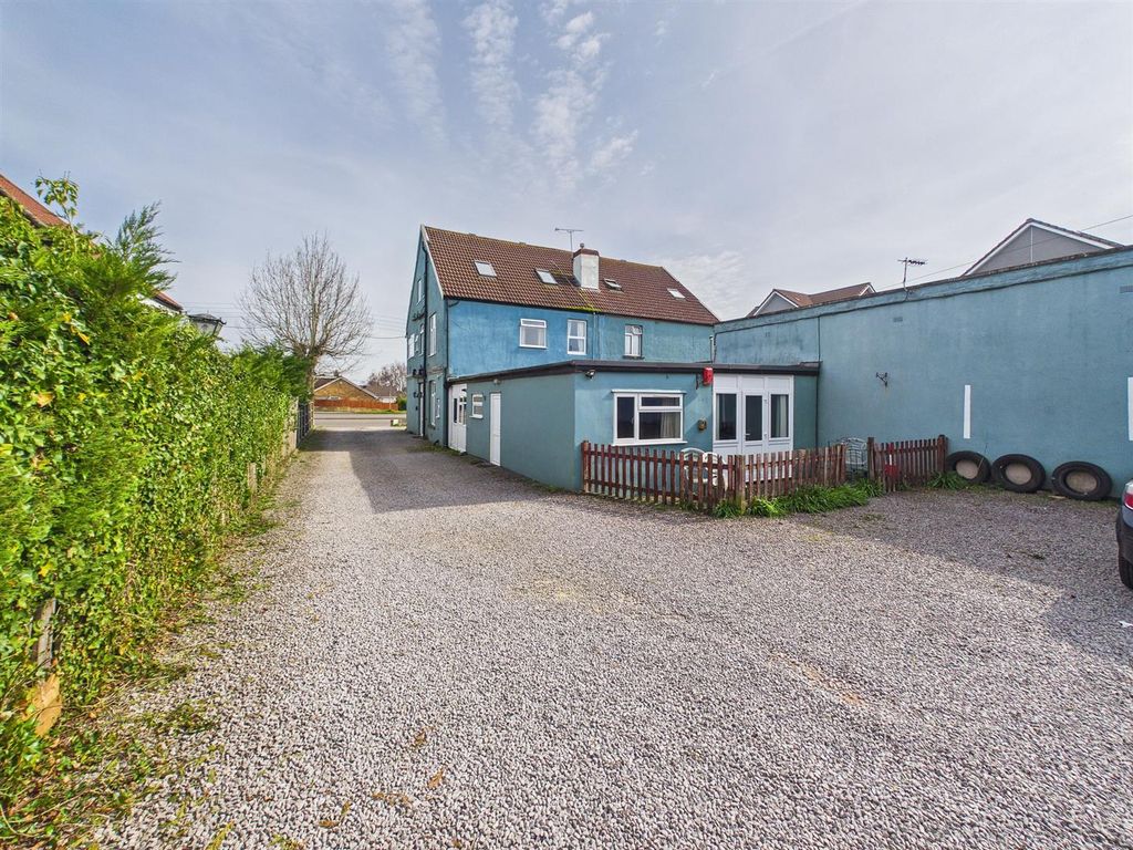 Property photo 3 of 18 3 - Hotel For Auction, Gloucester Road, Patchway.J