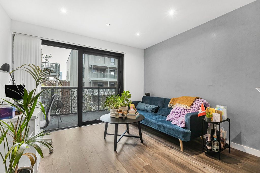 Property photo 1 of 22 Open Plan Living