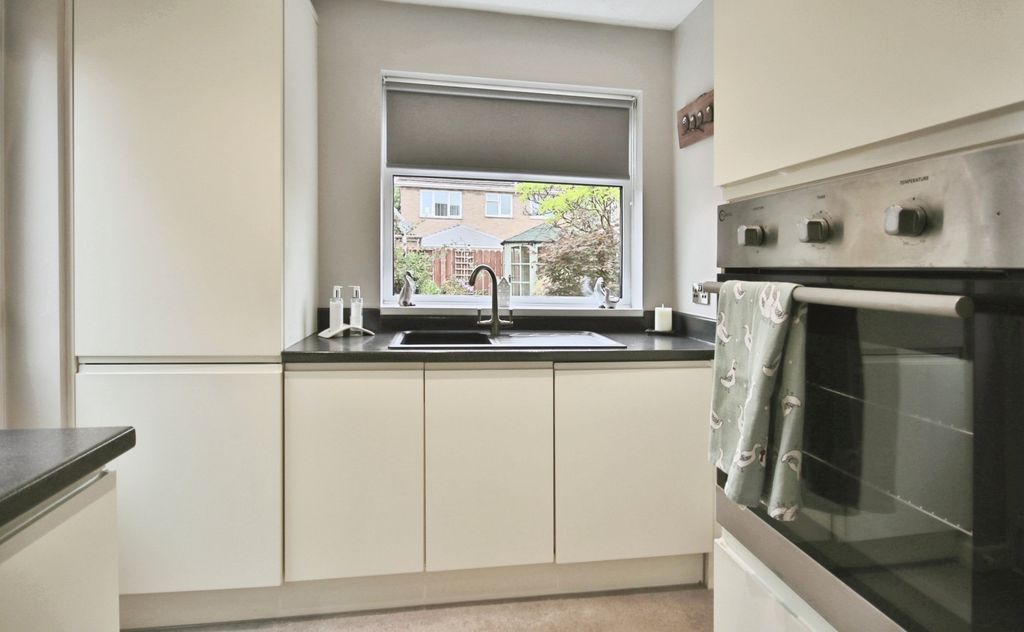 Property photo 3 of 19 4344606