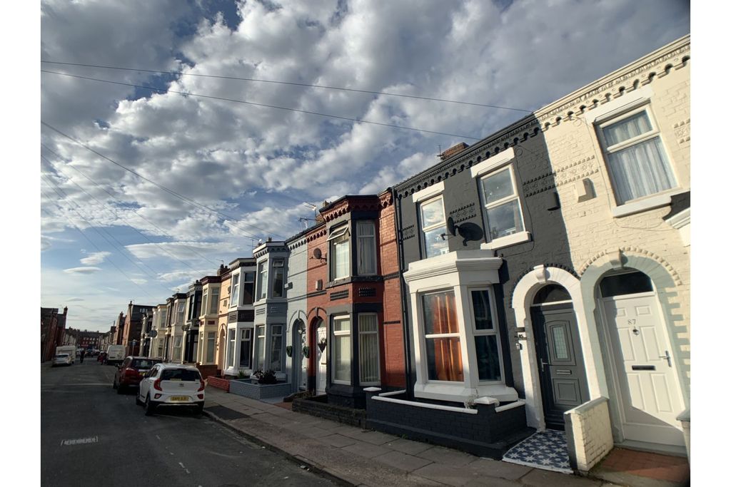 Property photo 1 of 25