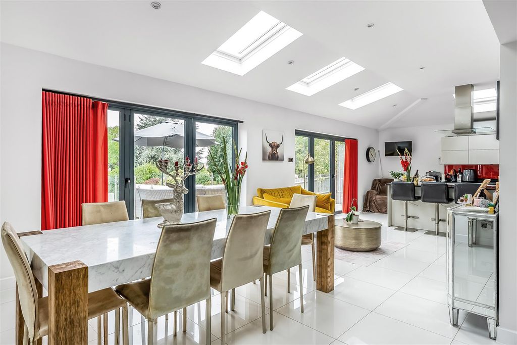 Property photo 2 of 37 10-Shere-Avenue-25.Jpg