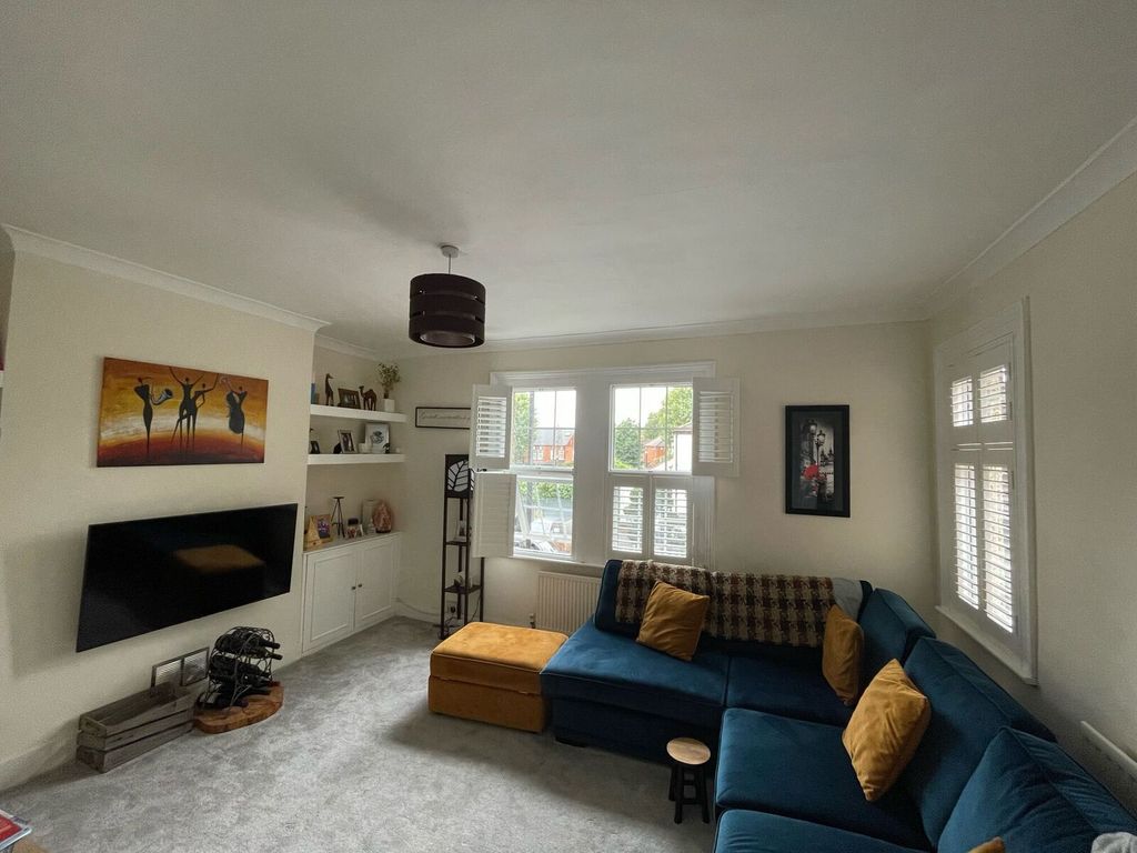 Property photo 1 of 5