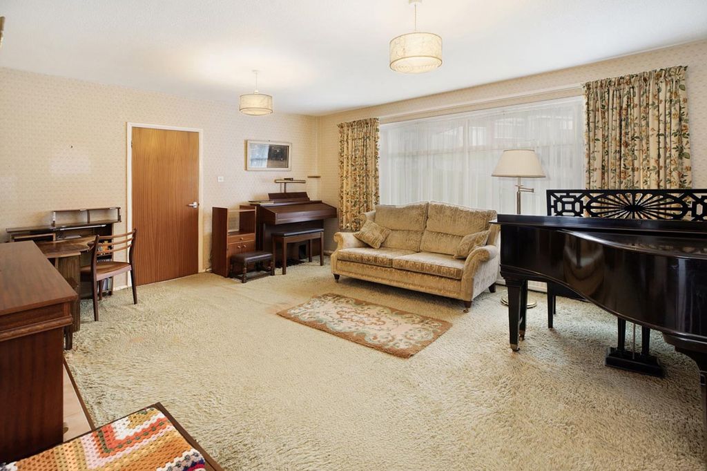 Property photo 3 of 22