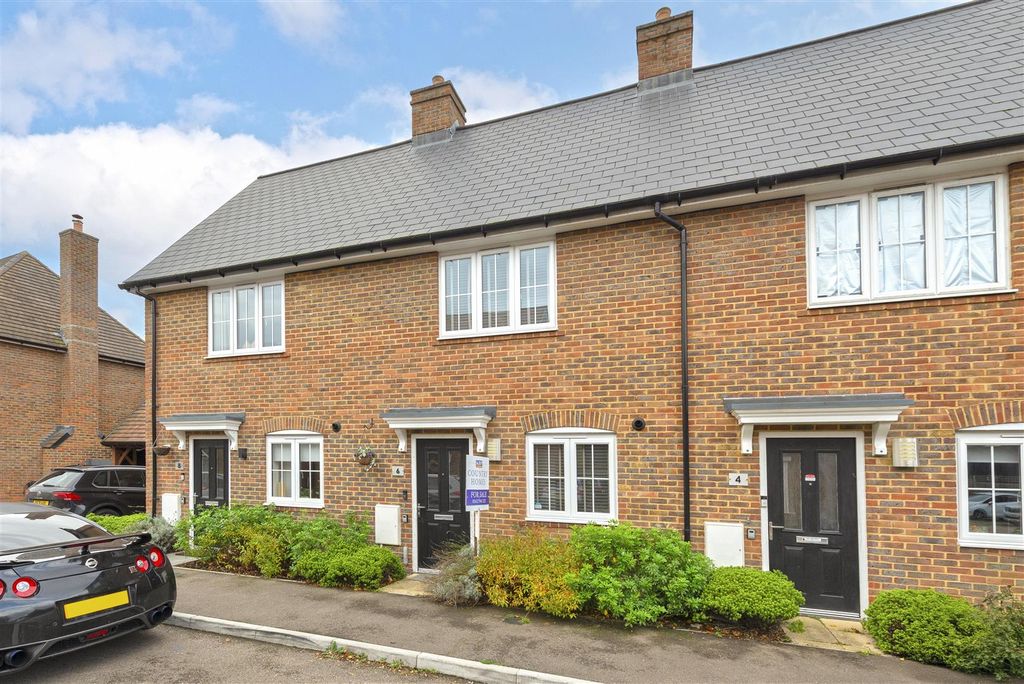 Property photo 1 of 12 01.