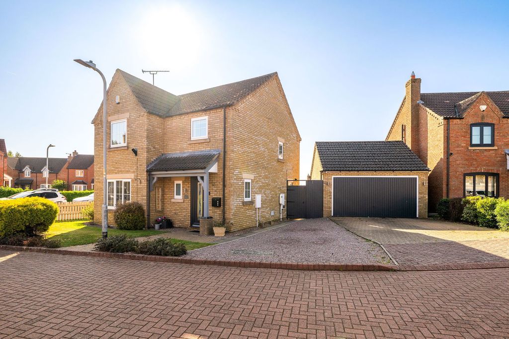 Property photo 1 of 38