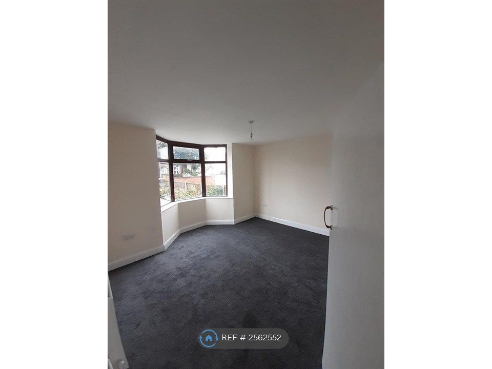Property photo 3 of 16 Living Room